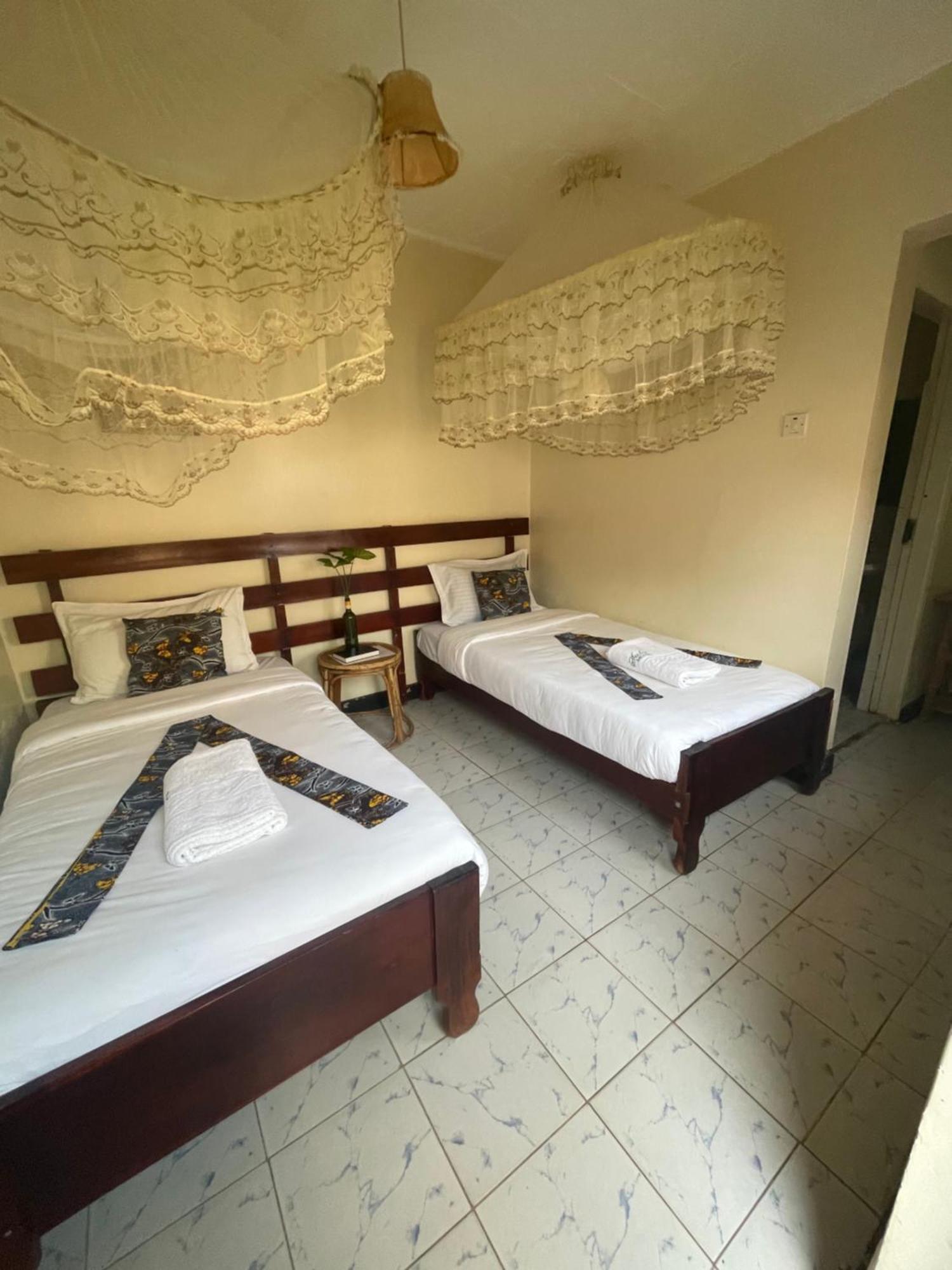Suba Motel Kihihi Εξωτερικό φωτογραφία