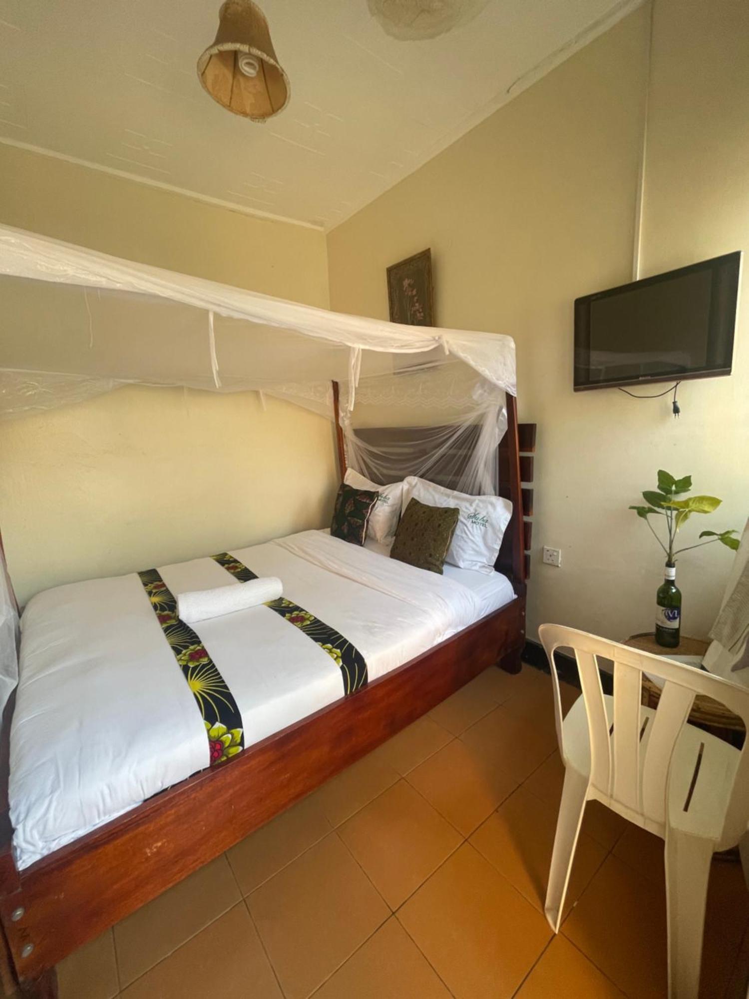 Suba Motel Kihihi Εξωτερικό φωτογραφία