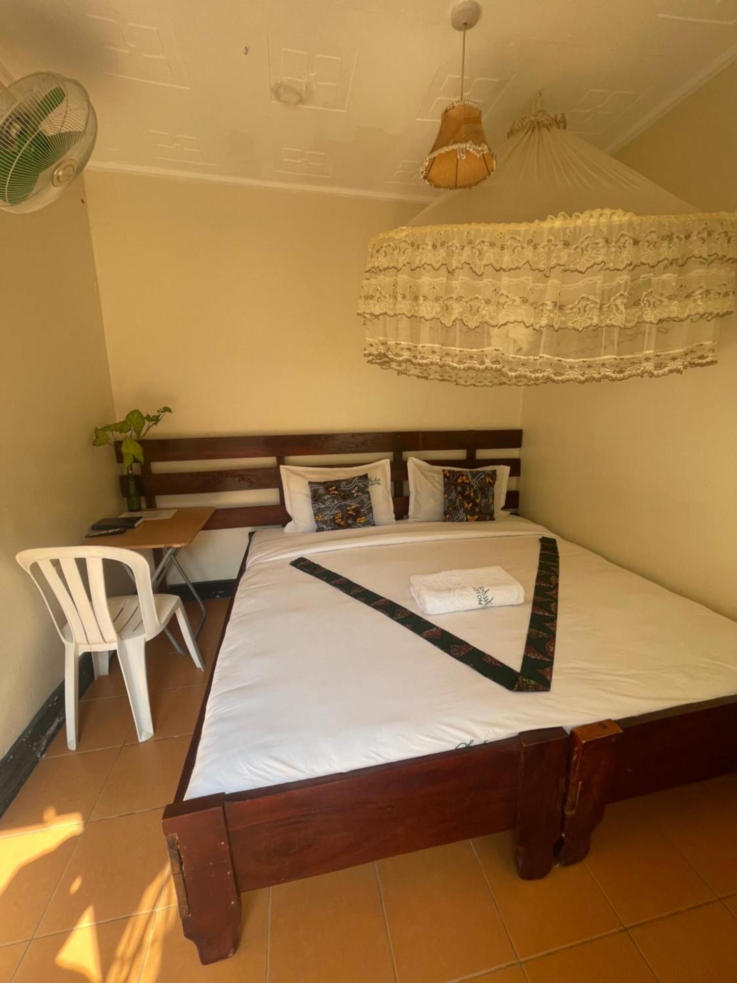 Suba Motel Kihihi Εξωτερικό φωτογραφία