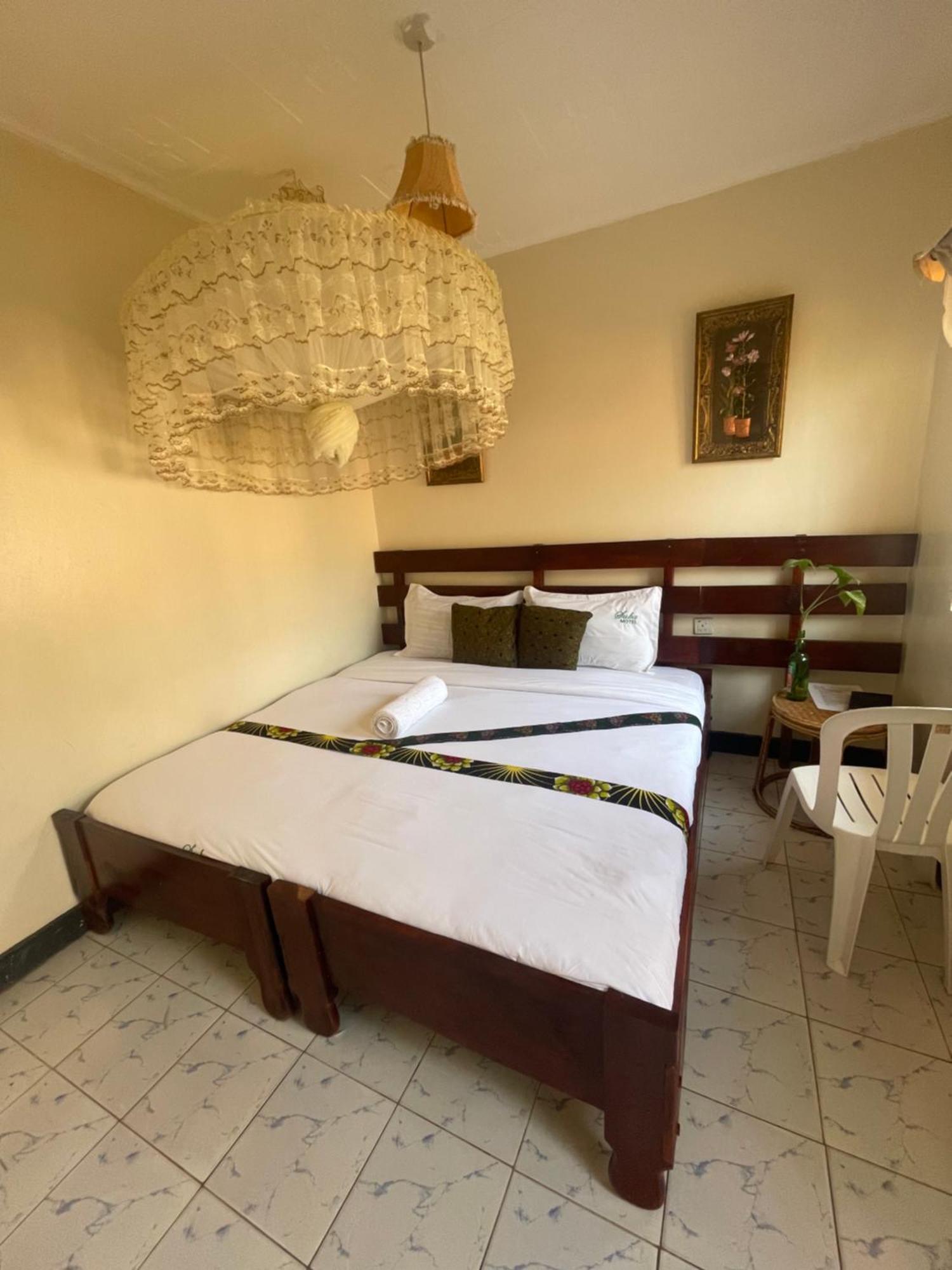 Suba Motel Kihihi Εξωτερικό φωτογραφία